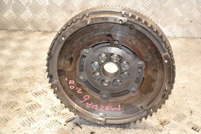 Маховик двигателя RF3016610C MAZDA