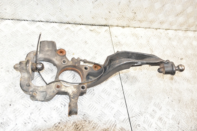 RUB500130 LAND ROVER Цапфа передняя левая купить в Чернигов