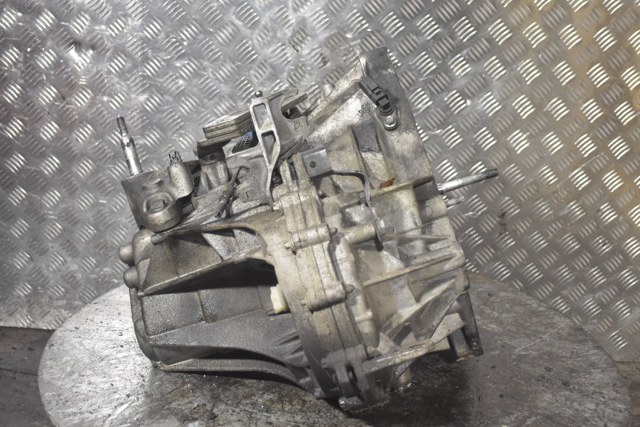 RENAULT TL4001 КПП в сборе (механическая коробка передач) в наличии Одесса