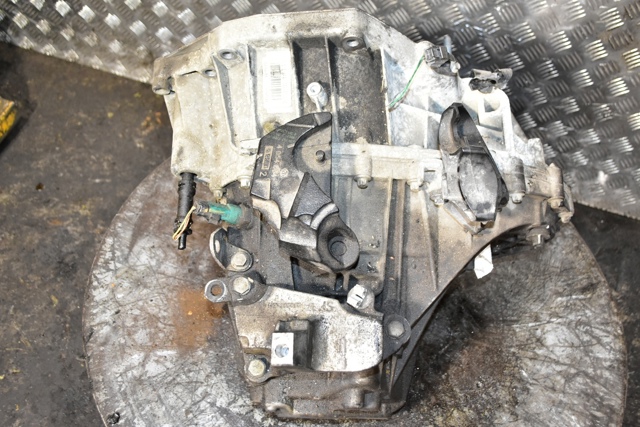 RENAULT TL4018 КПП в сборе (механическая коробка передач) в наличии Черновцы