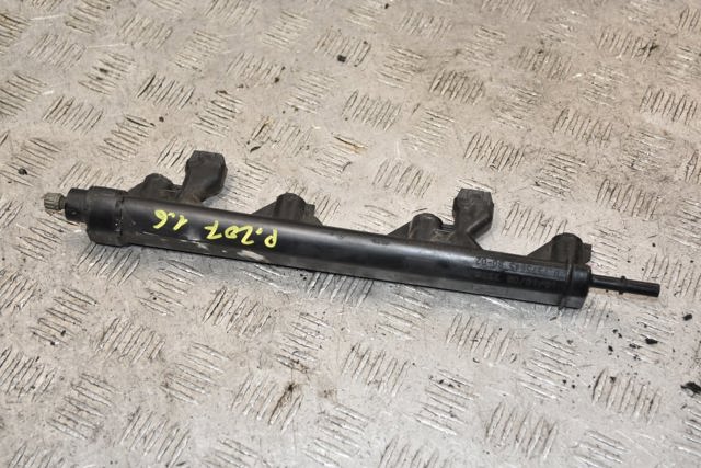 V757564580 PEUGEOT Распределитель топлива (рампа) купить в Николаев
