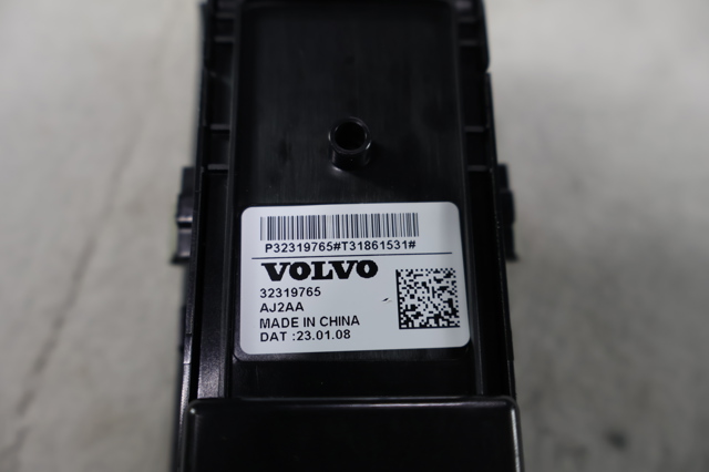 32319765 VOLVO Кнопочный блок управления стеклоподъемником передний левый купить в Ирпень