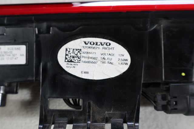 VOLVO 32365671 Фонарь задний левый в наличии Каменское