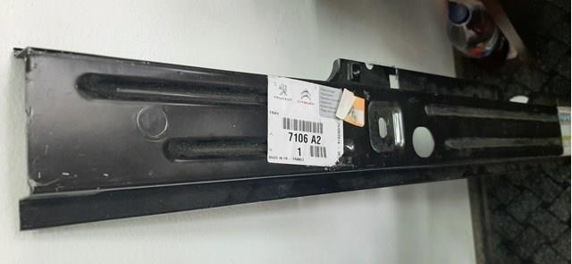 Супорт радіатора нижній/монтажна панель кріплення фар 7106a2
