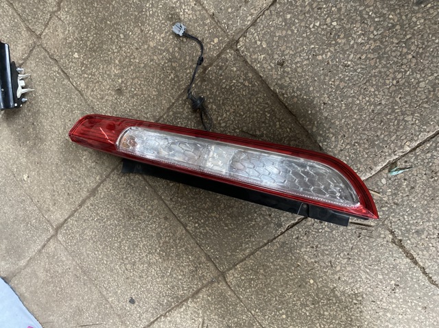 Правый стоп 8M5113404A FORD