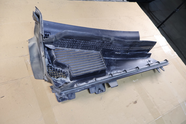 MERCEDES 2968307400 Водосток лобового стекла, жабо в наличии Винница