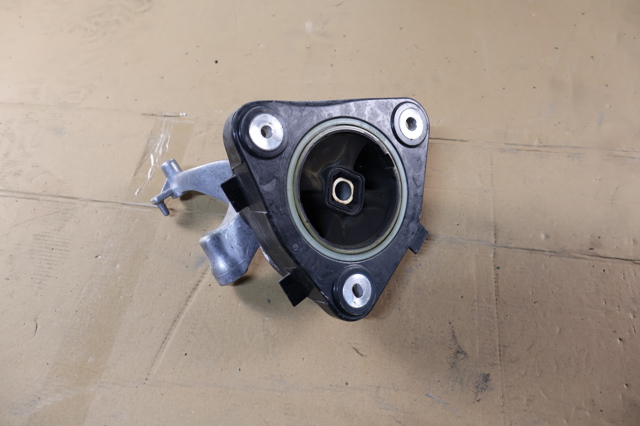 MERCEDES A2973331100 Подушка (опора) двигателя левая задняя в наличии Каменское