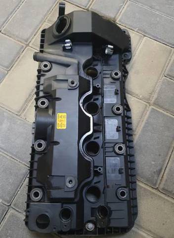 Крышка клапанная, правая 11127563474 BMW