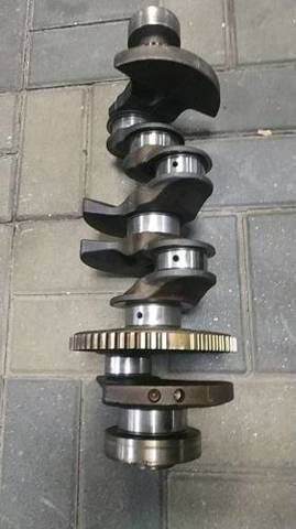 Коленчатый вал 11217516040 BMW