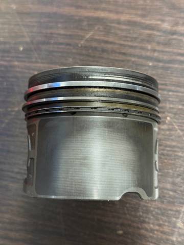 Поршень в комплекте на 1 цилиндр, STD 11217786998 BMW