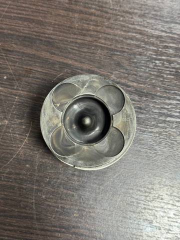 BMW 11217786998 Поршень в комплекте на 1 цилиндр, STD в наличии Каменское