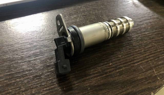  Клапан положения распредвала 11368605123 BMW