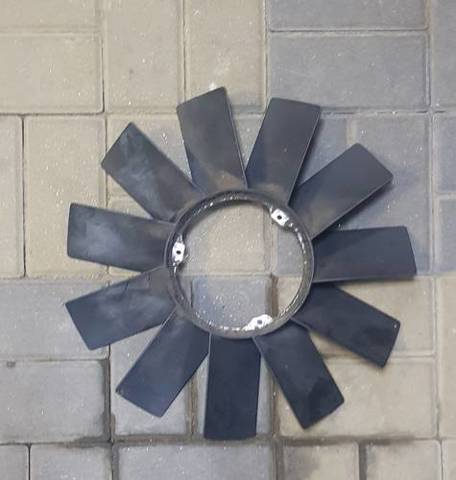 Крыльчатка радиатора охлаждения BMW 5