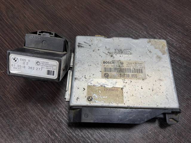 Модуль управления двигателем 12141739855 BMW