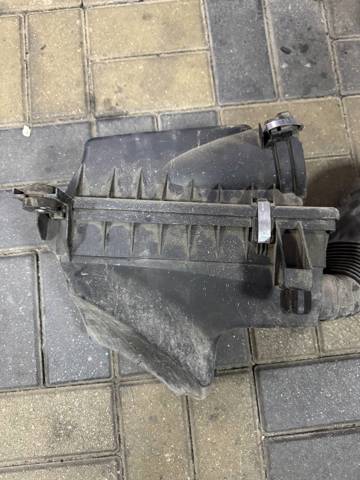  Корпус воздушного фильтра 13717503559 BMW