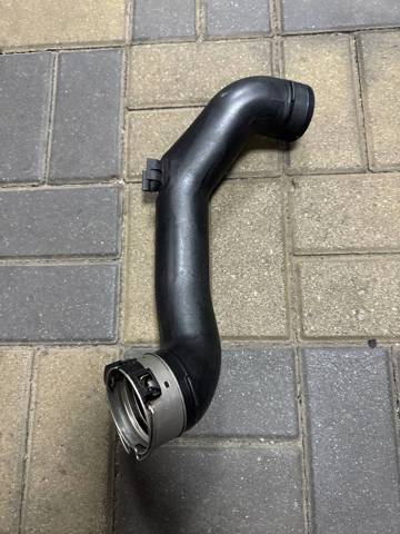 Шланг интеркуллера 13717582314 BMW