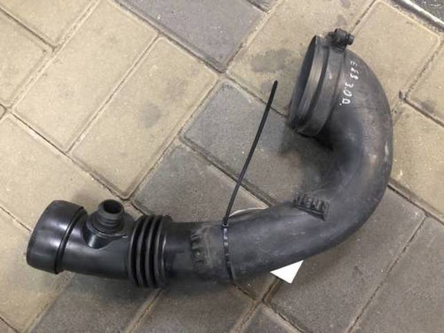 Воздушный патрубок расходомера 13717786013 BMW