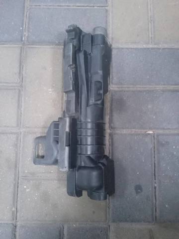 Кронштейн радиатора правый 17117530254 BMW