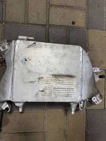 Охладитель наддувочного воздуха 17518575430 BMW