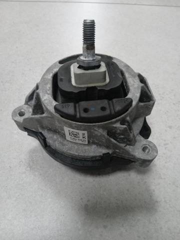 Левая опора двигателя 22116862549 BMW
