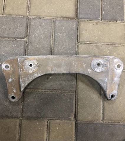 Крепление кпп 22321096106 BMW