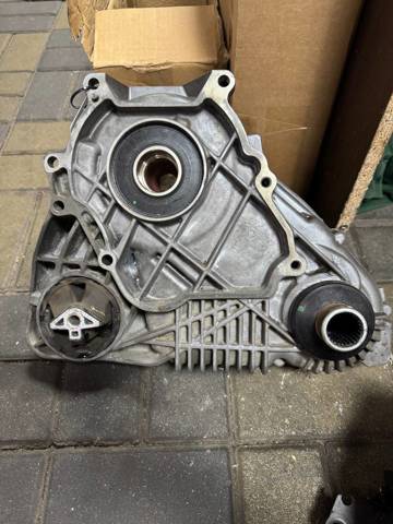 Делитель передач 27108643151 BMW