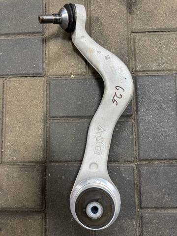 Передний нижний рычаг 31106895684 BMW