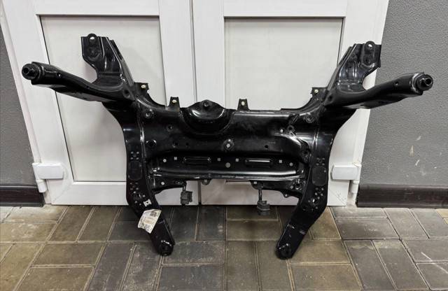 31108836336 BMW Балка передней подвески (подрамник) купить в Чернигов