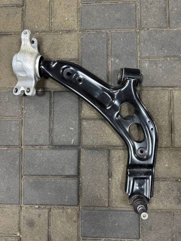 31108846544 BMW Рычаг передней подвески нижний правый купить в Львов