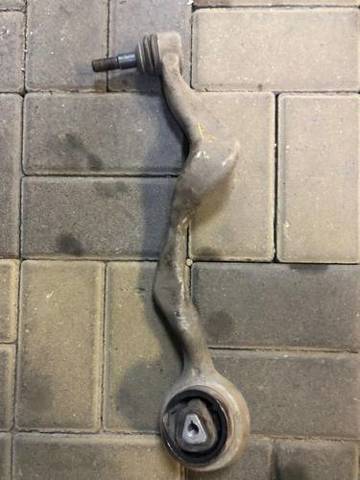 Рычаг передней подвески нижний, правый 31122405862 BMW