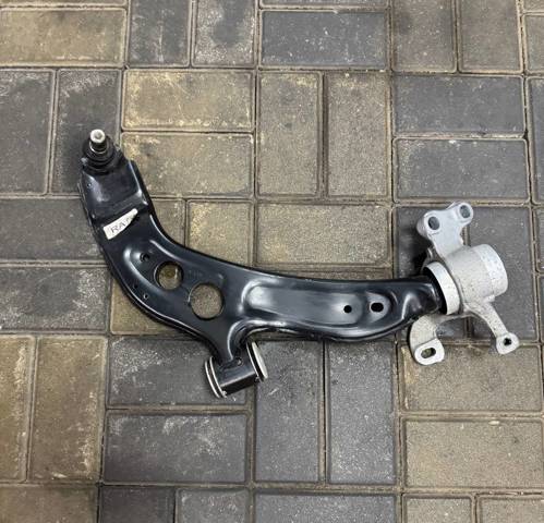 Нижний правый рычаг передней подвески 31126879842 BMW
