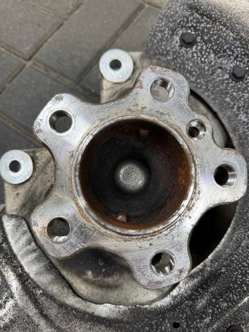 Ступица заднего колеса 31206899176 BMW
