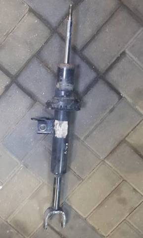 Передний правый амортизатор 31316789364 BMW