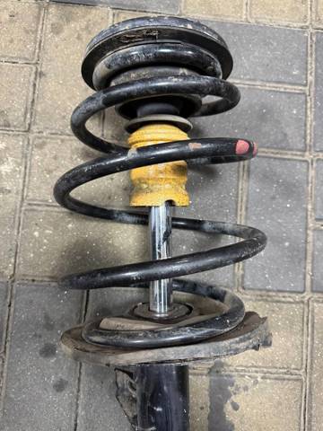 Пружина передней подвески 31331091530 BMW