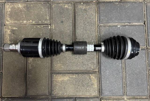 Левая полуось 31608661689 BMW