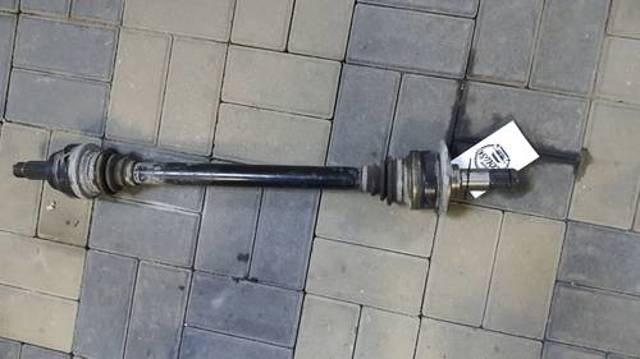 Полуось задняя, правая 33207647026 BMW