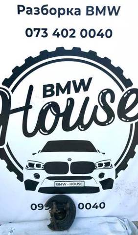 Цапфа поворотная левая 33321090747 BMW