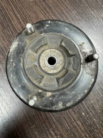 Опора стойки амортизатора заднего 33521091711 BMW