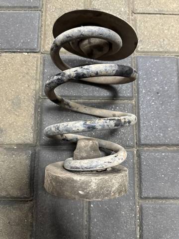 Пружина подвески 33531095736 BMW