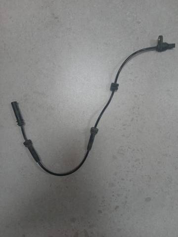Датчик АБС (ABS) передний 34526884422 BMW
