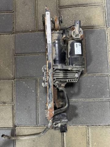 Компрессор пневмоподкачки (амортизаторов) 37106789937 BMW