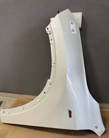 Переднее левое крыло 41009629107 BMW