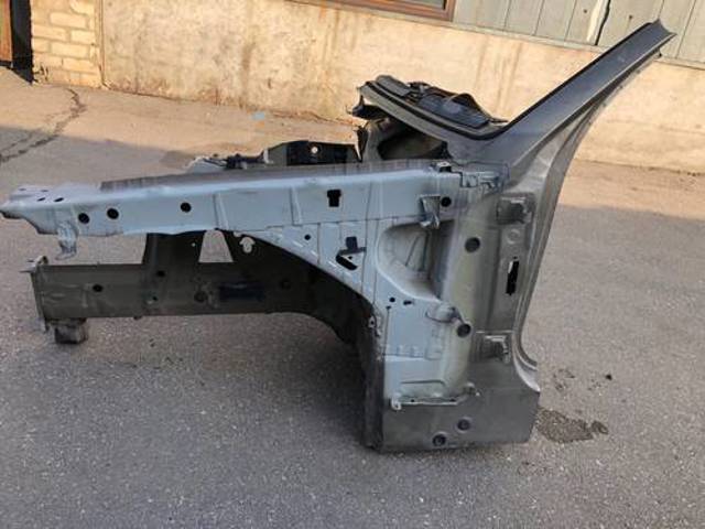 Левый передний лонжерон 41117135611 BMW