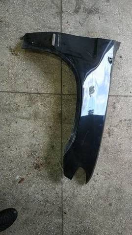 Переднее правое крыло 41357121008 BMW