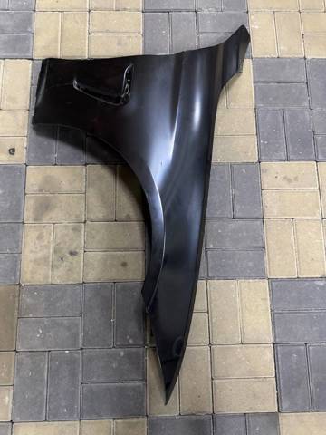 Переднее правое крыло 41357438442 BMW