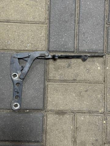 Завес капота, левый 41617028577 BMW