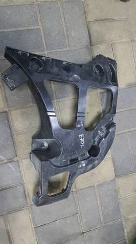 Кронштейн бампера заднего, внешний левый 51127158445 BMW