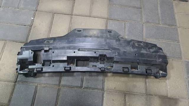 Кронштейн бампера заднего, центральный 51127256921 BMW