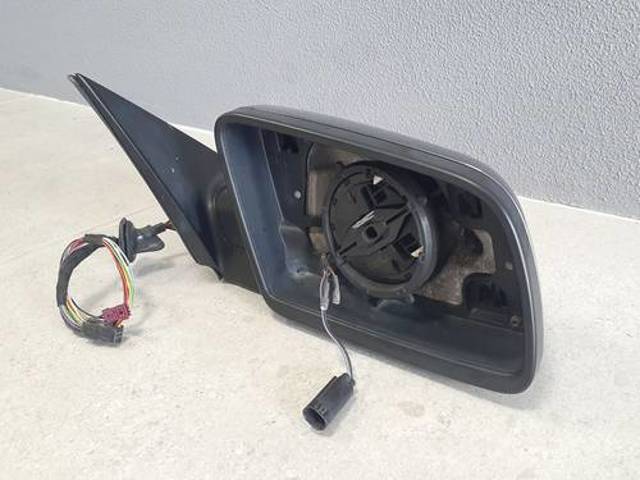 Правое боковое зеркало 51167189504 BMW