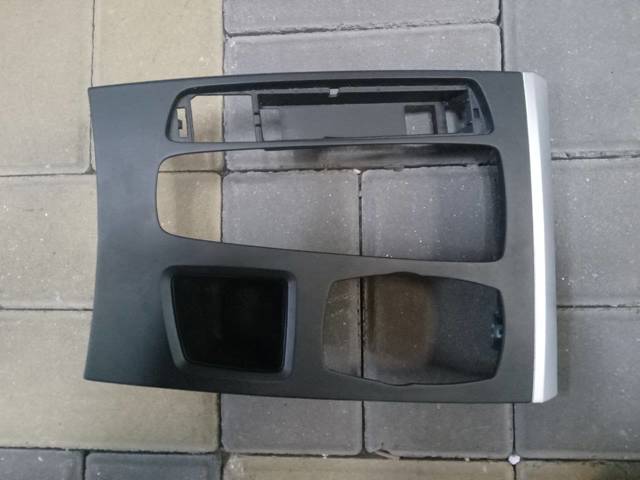 Молдинг бампера заднего 51169252115 BMW